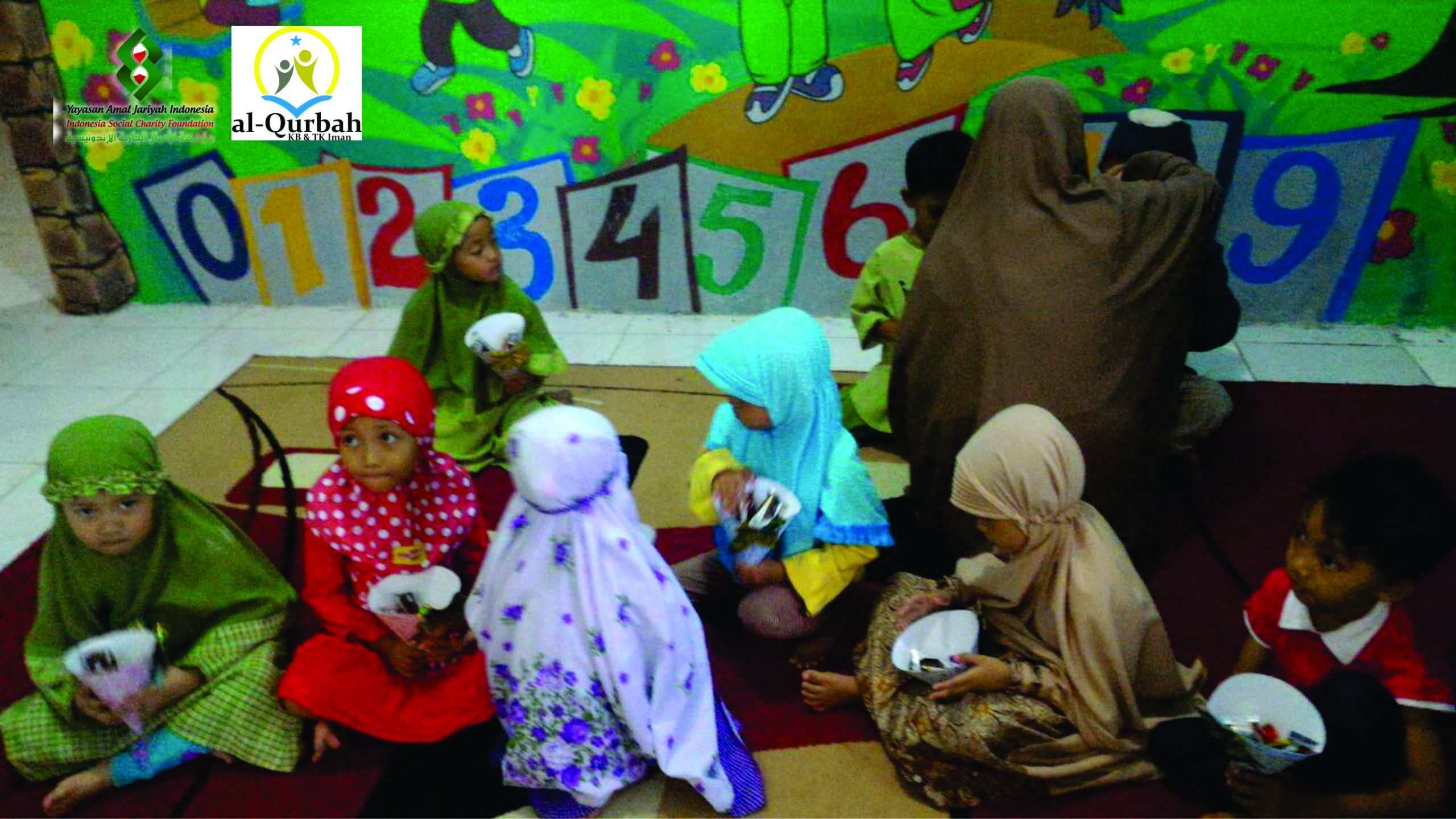 Hari Pertama Sekolah Diwarnai Senyum Ceria