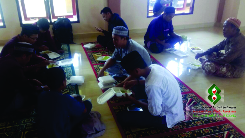 Makan Siang Gratis, Bagi Jama'ah Jum'at Abdurrahman Manna