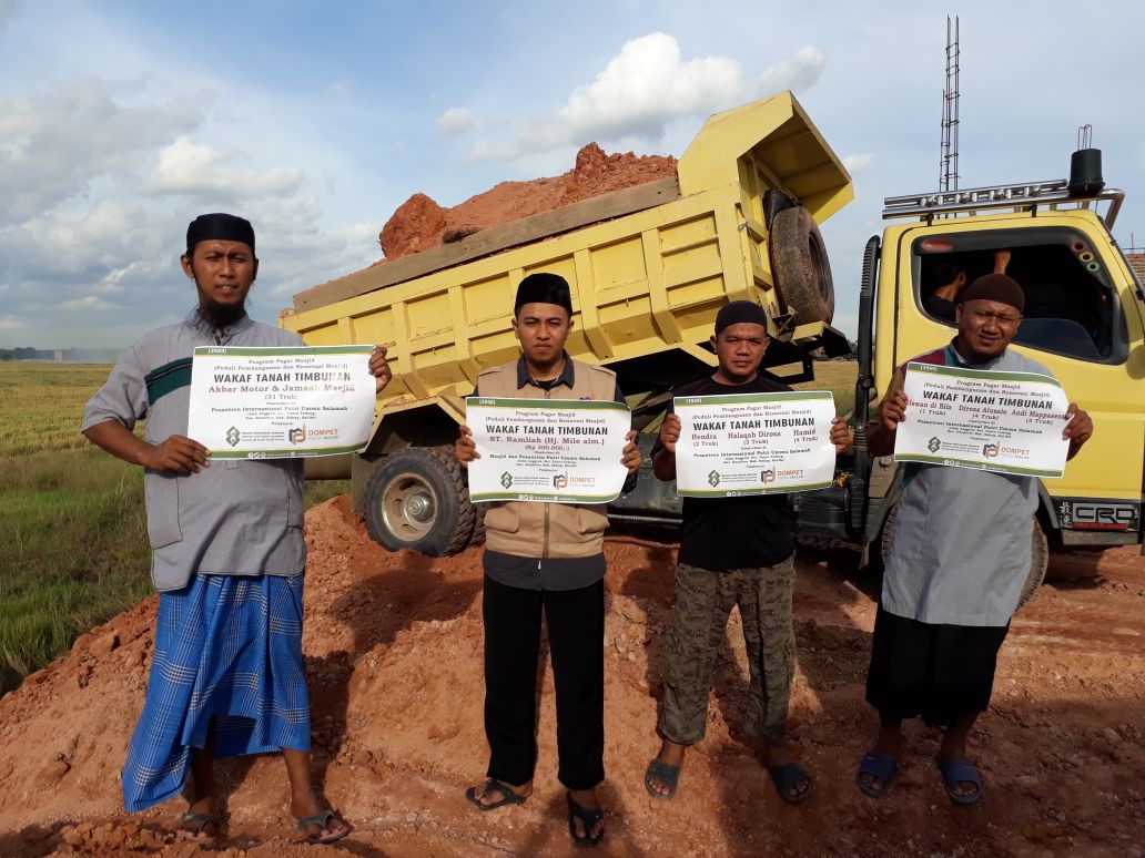 Pasca Tabligh Akbar, Puluhan Truk Tanah Timbunan Bantu Pembangunan Pesantren