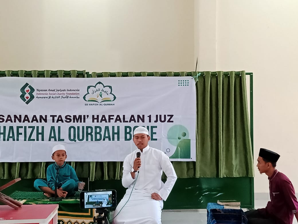 Tasmi’ Hafalan 1 Juz Murid SD Hafizh Al Qurbah Bone